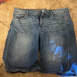 Bermuda size 14 shorts